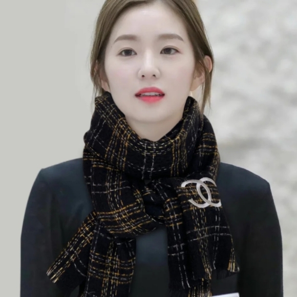 <AUTHENTIC>CHANEL Scarf main image 3